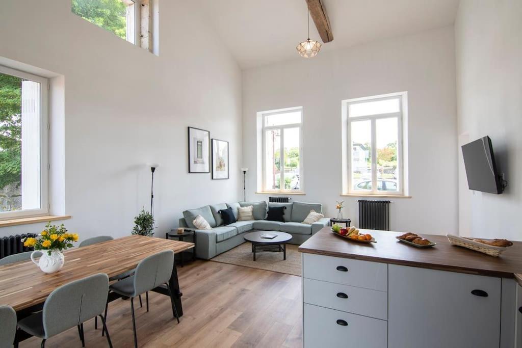 Treize Maison 3 Bed House In Centre Of Saint Severin Exterior foto